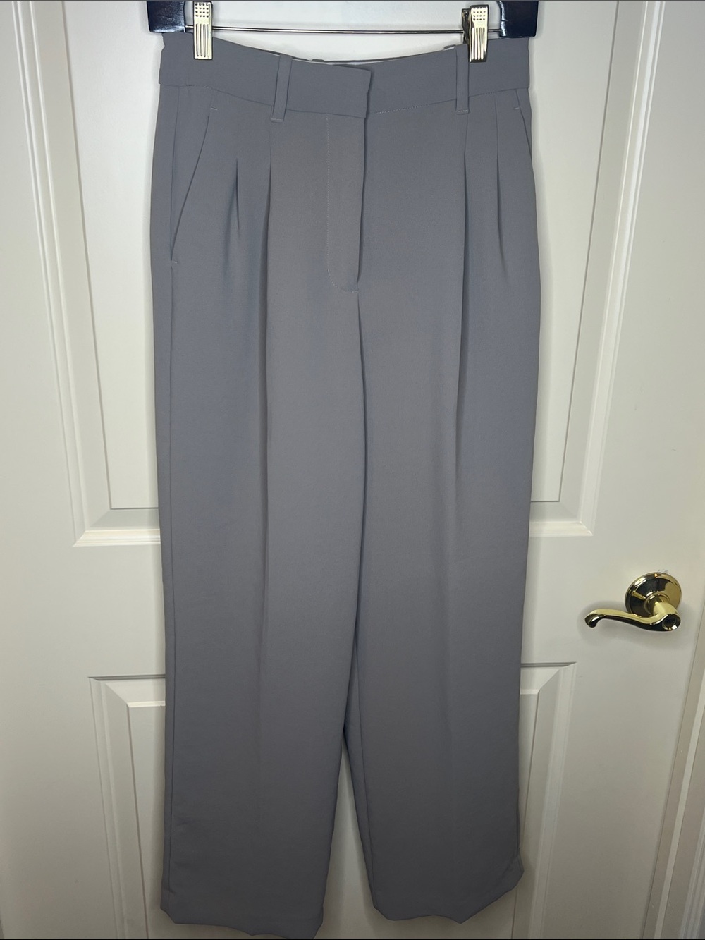 Aritzia Wide Leg Trousers in Light Gray